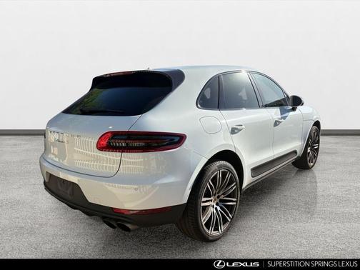 White 2018 Porsche Macan Macan
