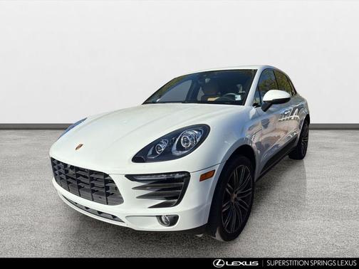 White 2018 Porsche Macan Macan