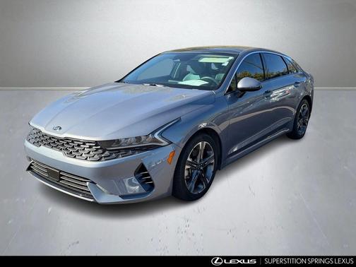 Everlasting Silver 2021 Kia K5 EX