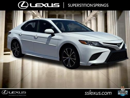 2020 Toyota Camry SE