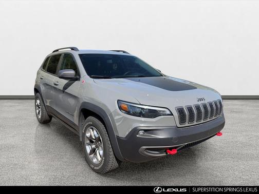 Sting-Gray 2019 Jeep Cherokee Trailhawk