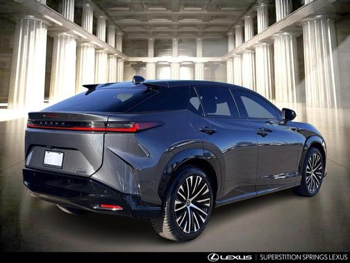 2023 Lexus RZ 450e Premium w/20' Wheel