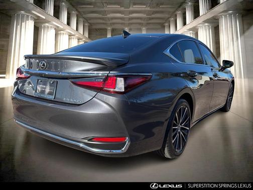 2024 Lexus ES 300h Base