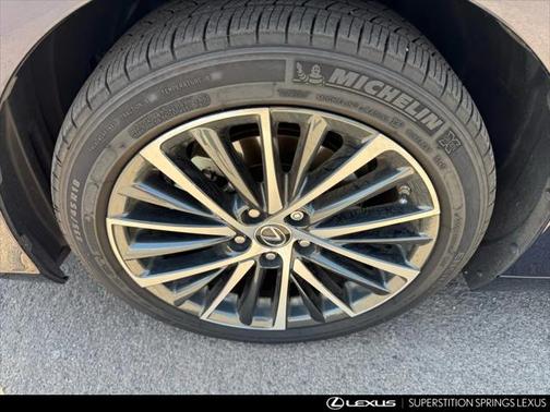 2024 Lexus ES 300h Base