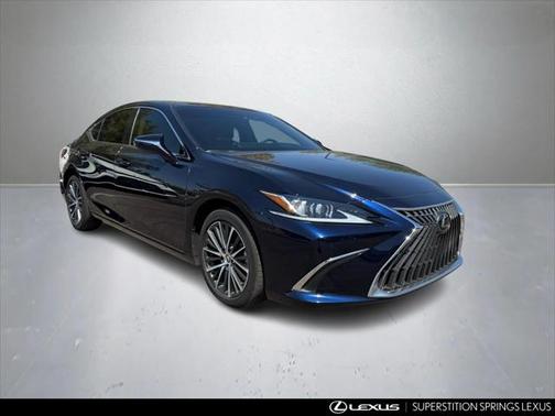 2024 Lexus ES 300h Base