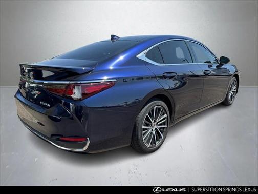 2024 Lexus ES 300h Base