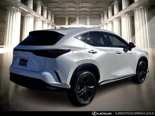 2024 Lexus NX 450h+ Luxury