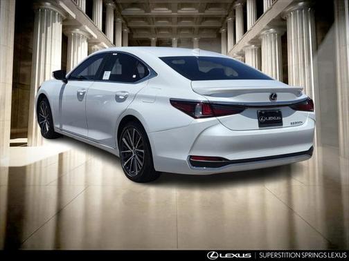 2025 Lexus ES 300h Base