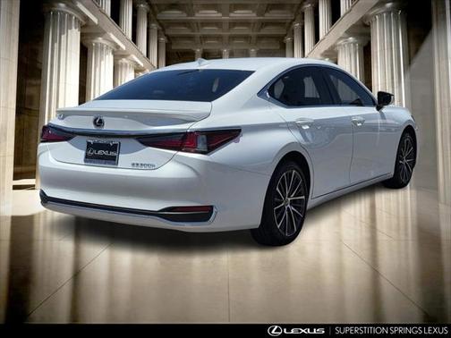 2025 Lexus ES 300h Base