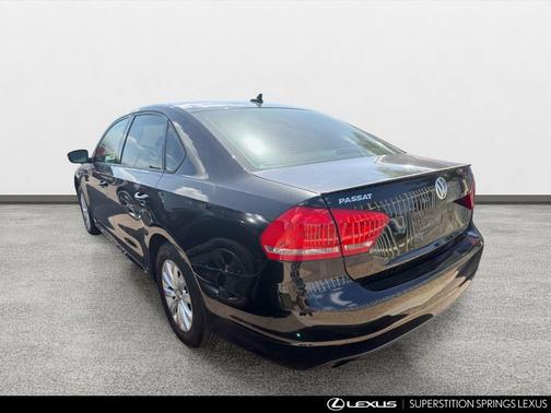 Black Uni 2015 Volkswagen Passat 1.8T S