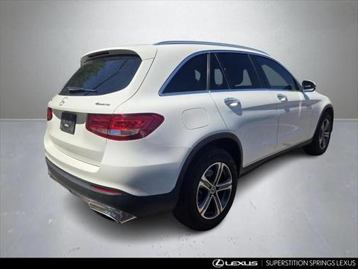 2017 Mercedes-Benz GLC 300 4MATIC