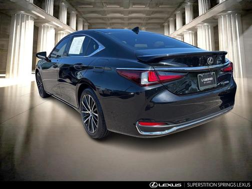 2024 Lexus ES 300h Base
