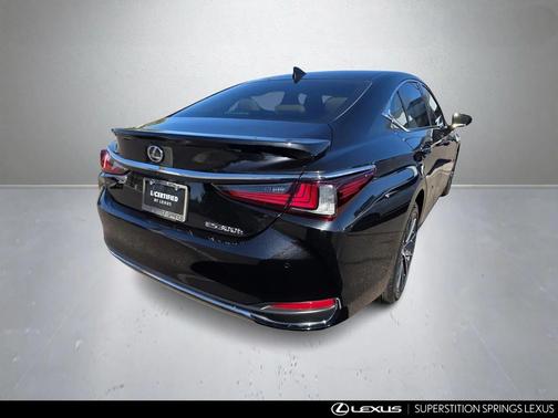 2024 Lexus ES 300h Base