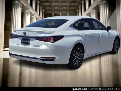 2025 Lexus ES 300h Base