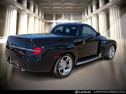 2004 Chevrolet SSR Base