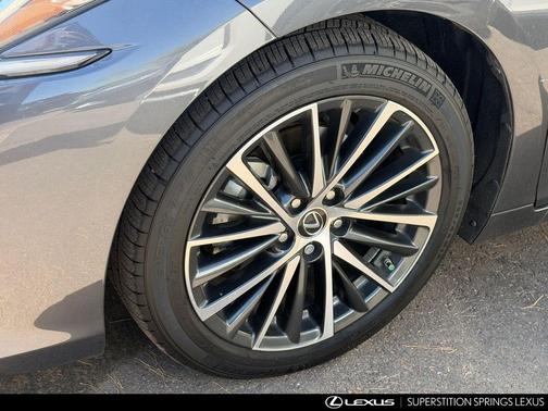 Cloudburst Gray 2023 Lexus ES 300h Base