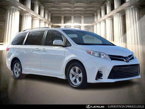 2020 Toyota Sienna LE
