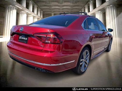 2019 Volkswagen Passat 2.0T R-Line
