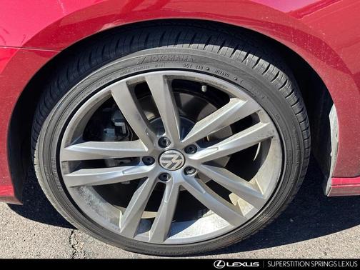 2019 Volkswagen Passat 2.0T R-Line