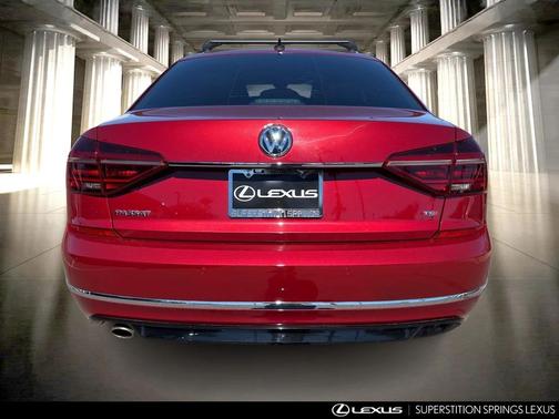 2019 Volkswagen Passat 2.0T R-Line