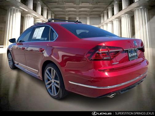 2019 Volkswagen Passat 2.0T R-Line