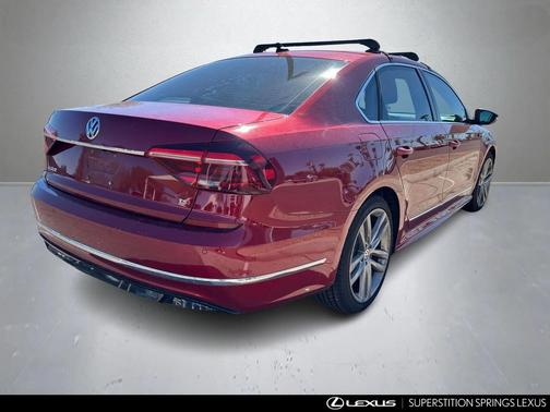2019 Volkswagen Passat 2.0T R-Line