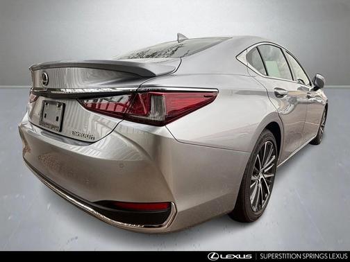 2025 Lexus ES 300h Base