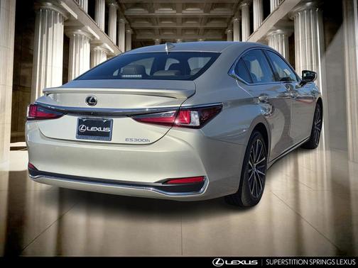 2025 Lexus ES 300h Base