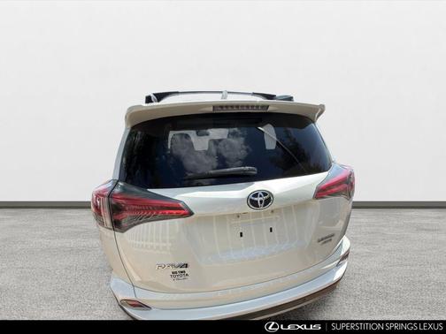 Blizzard Pearl 2017 Toyota RAV4 Limited