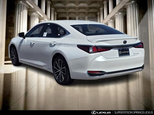 2025 Lexus ES 300h Base