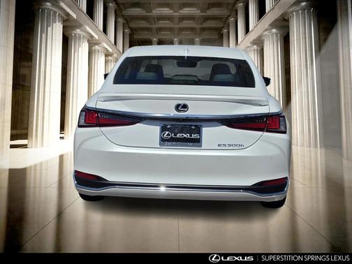 2025 Lexus ES 300h Base