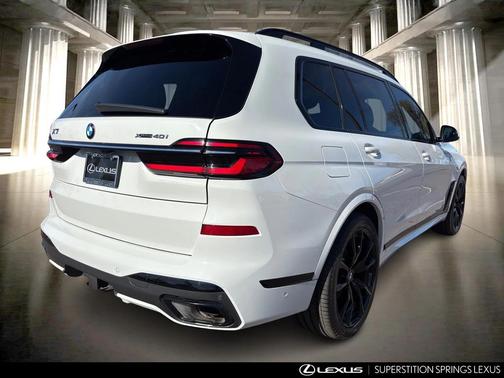 2023 BMW X7 xDrive40i