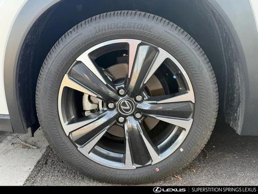 2025 Lexus UX 300h Base