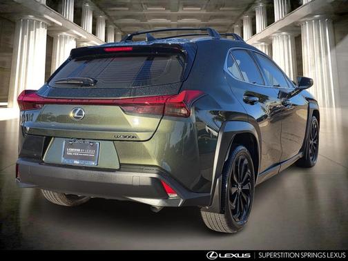 2025 Lexus UX 300h Base