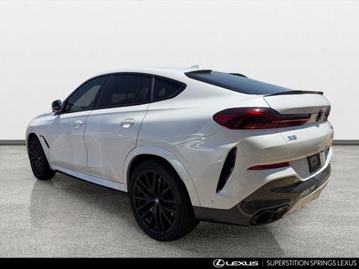Mineral White 2024 BMW X6 M60i