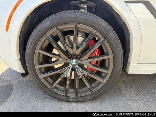 Mineral White 2024 BMW X6 M60i