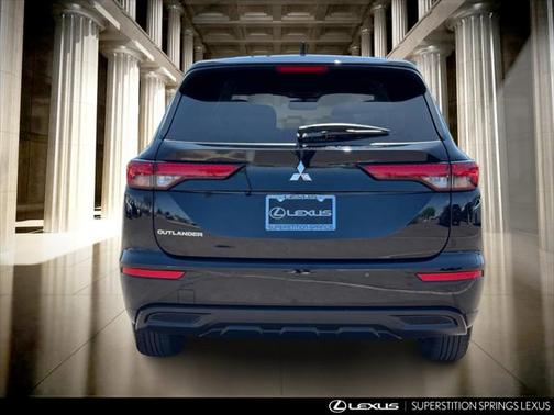 2024 Mitsubishi Outlander ES