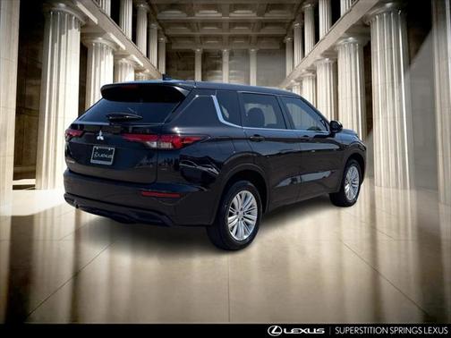 2024 Mitsubishi Outlander ES