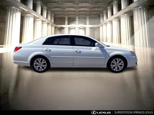 2010 Toyota Avalon XLS