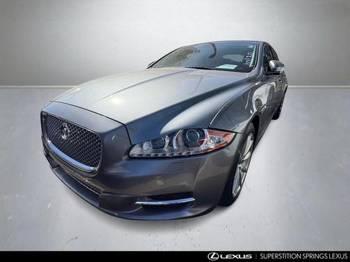 2011 Jaguar XJ Base