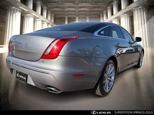 2011 Jaguar XJ Base