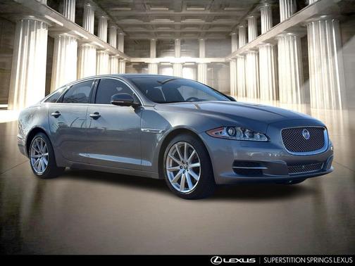 2011 Jaguar XJ Base