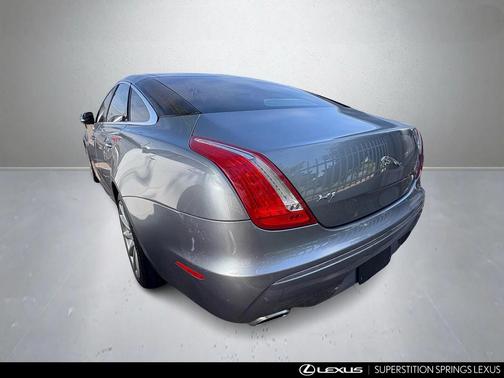 2011 Jaguar XJ Base