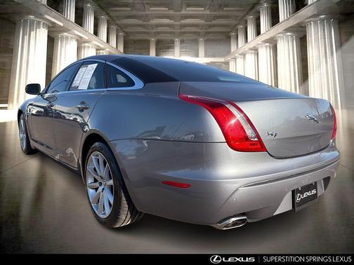 2011 Jaguar XJ Base