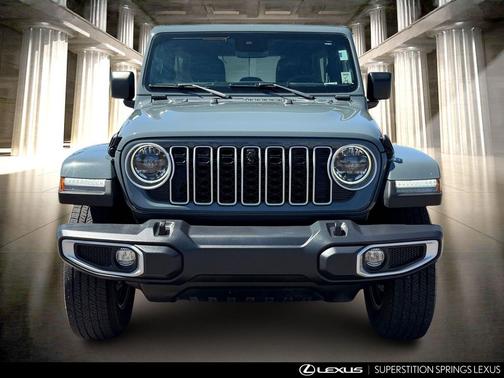 Anvil Clear Coat 2024 Jeep Wrangler Sahara