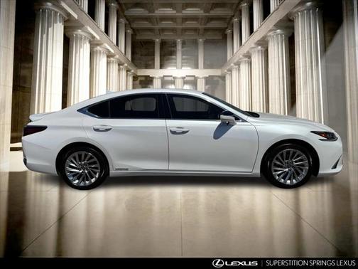 2019 Lexus ES 300h Luxury