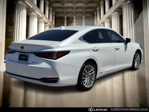 2019 Lexus ES 300h Luxury