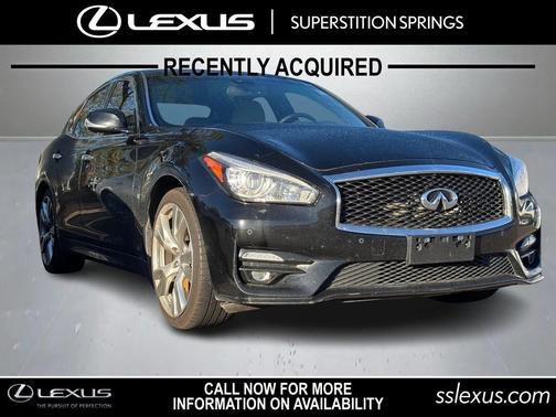 2017 INFINITI Q70 3.7