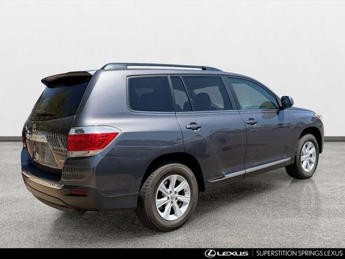 Magnetic Gray 2012 Toyota Highlander SE