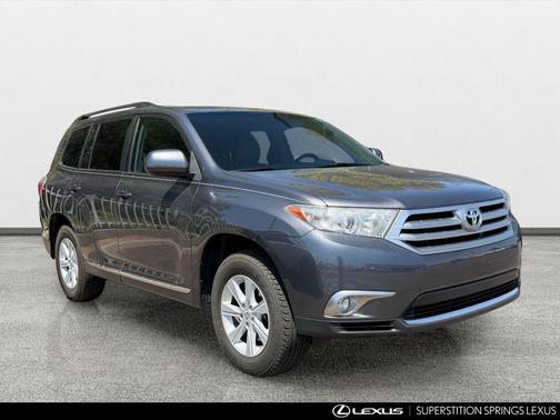 Magnetic Gray 2012 Toyota Highlander SE